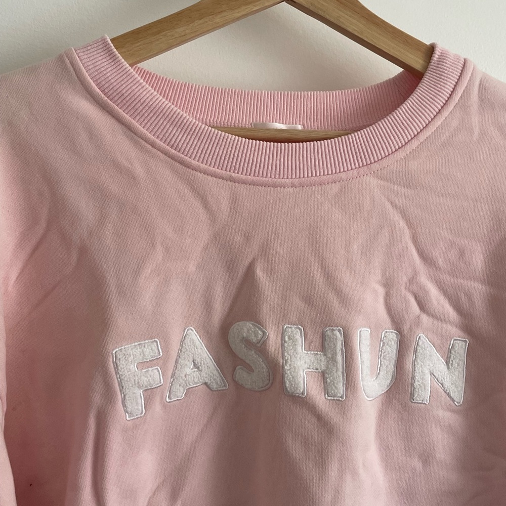 Sarah’s day FASHUN crewneck
